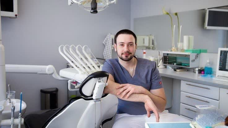 دندان‌پزشک